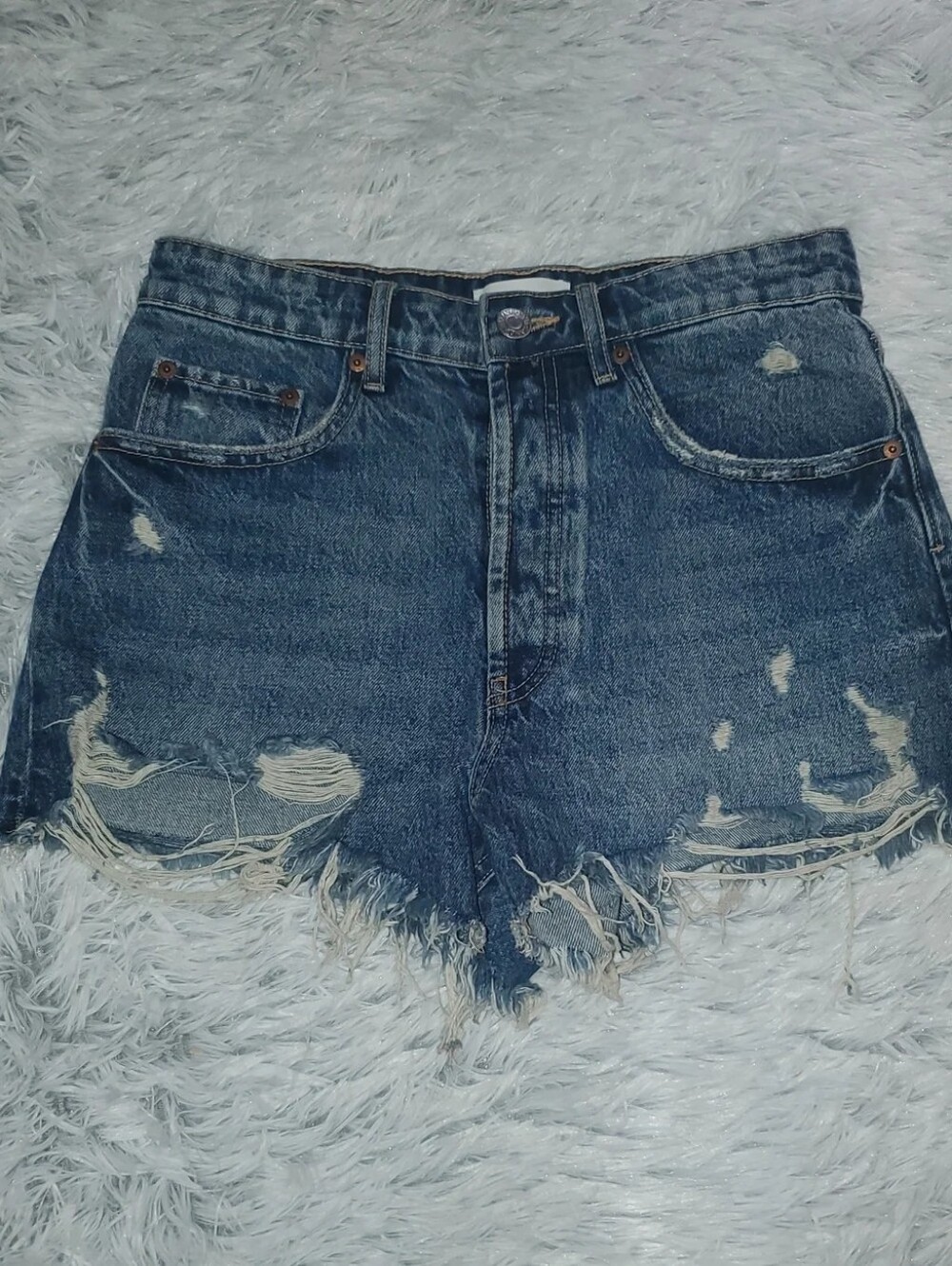 **Zara Women’s Distressed Denim Shorts Size 6 Blue High Rise Ripped Frayed Hem**